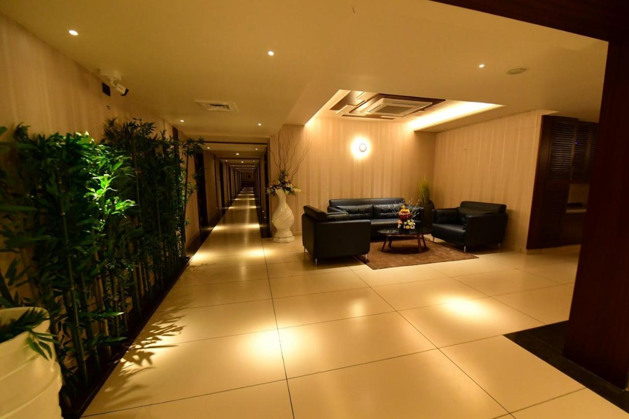 Hotel M Pro Palace Mysore - 12 Minutes To Mysore Palace 외부 사진