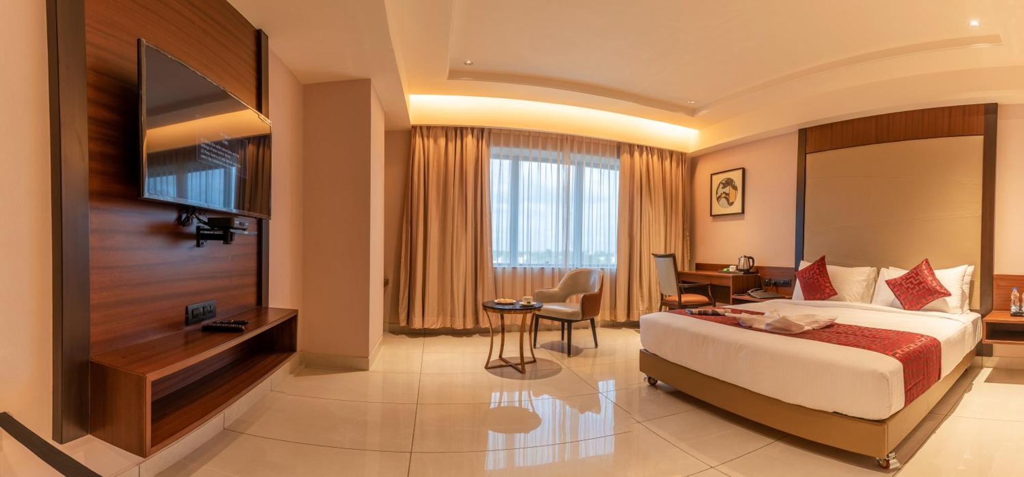 Hotel M Pro Palace Mysore - 12 Minutes To Mysore Palace 외부 사진